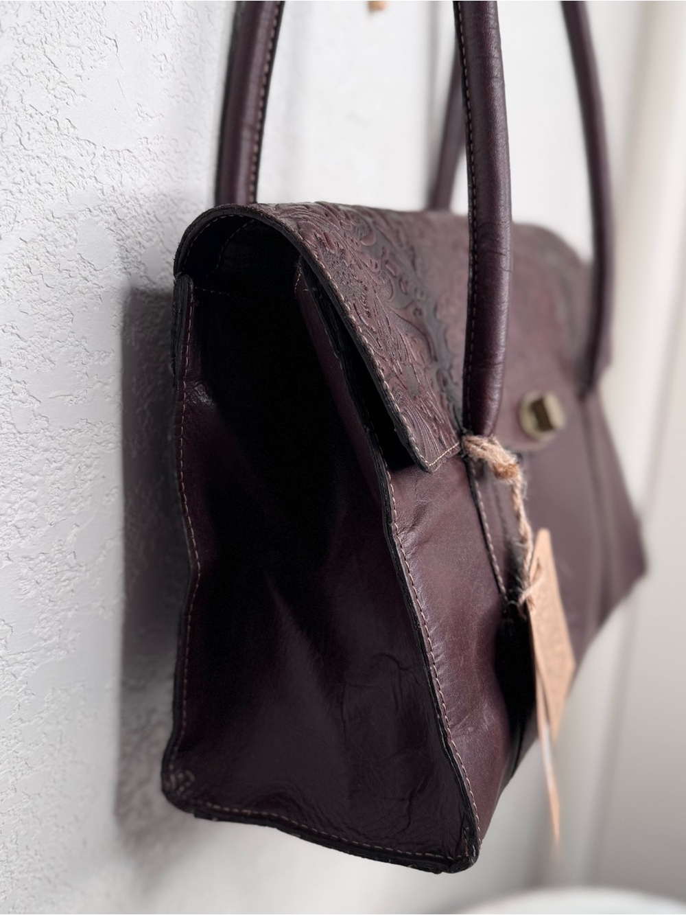 Wild West Dark cherry brown Hand tooled floral leather,turn lock,gold,plaid - Picture 6 of 12